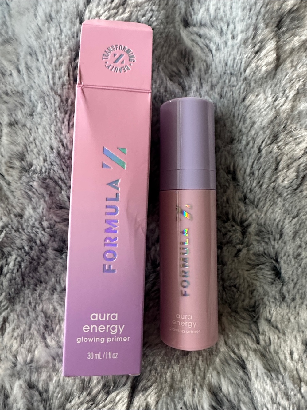 NIB - FormulaZ ‘Aura Energy’ Glowing Primer